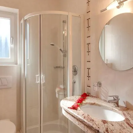 Hotel Theiner Curon Venosta