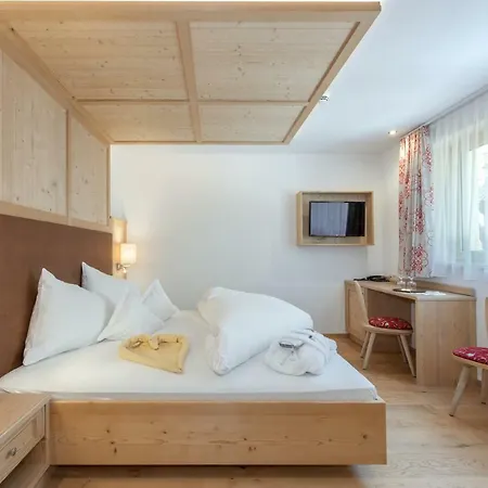 Hotel Theiner Curon Venosta
