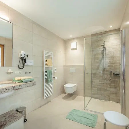 Theiner Hotel Curon Venosta